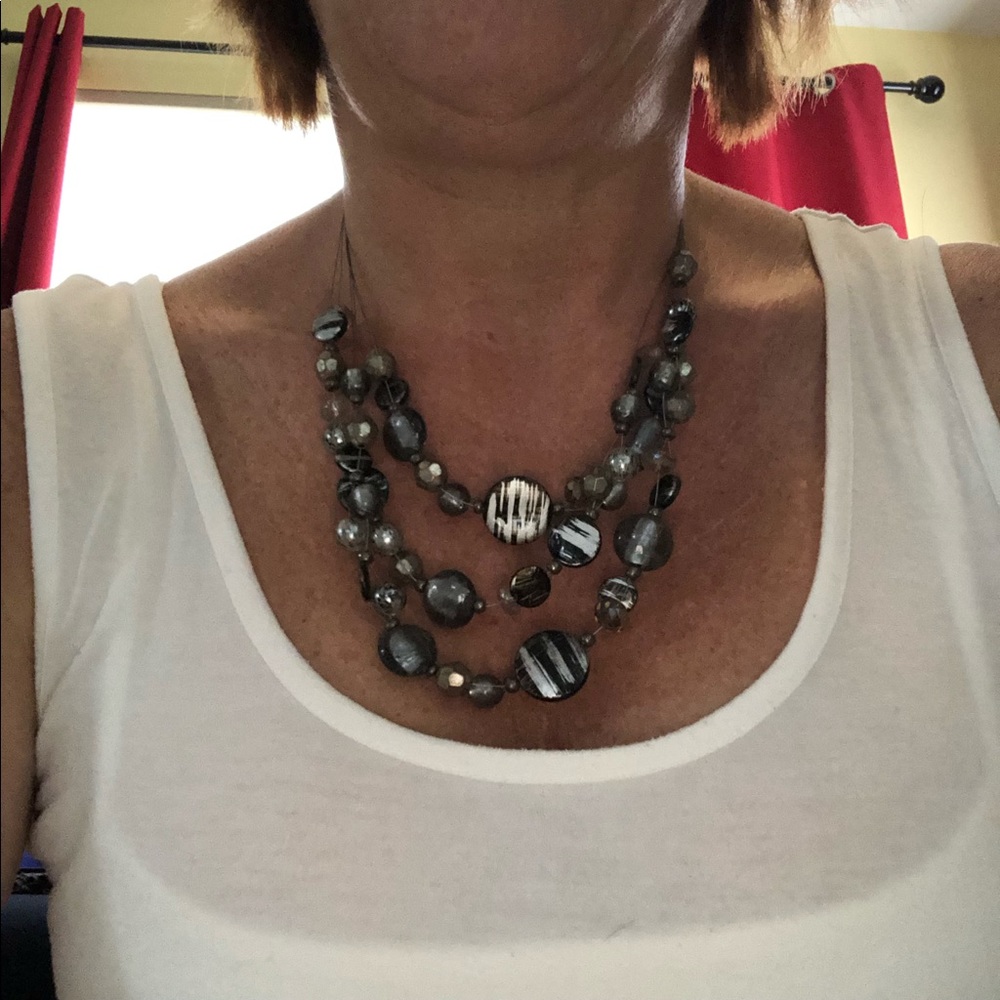 ๐ด Necklace ๐ด - Picture 1 of 3